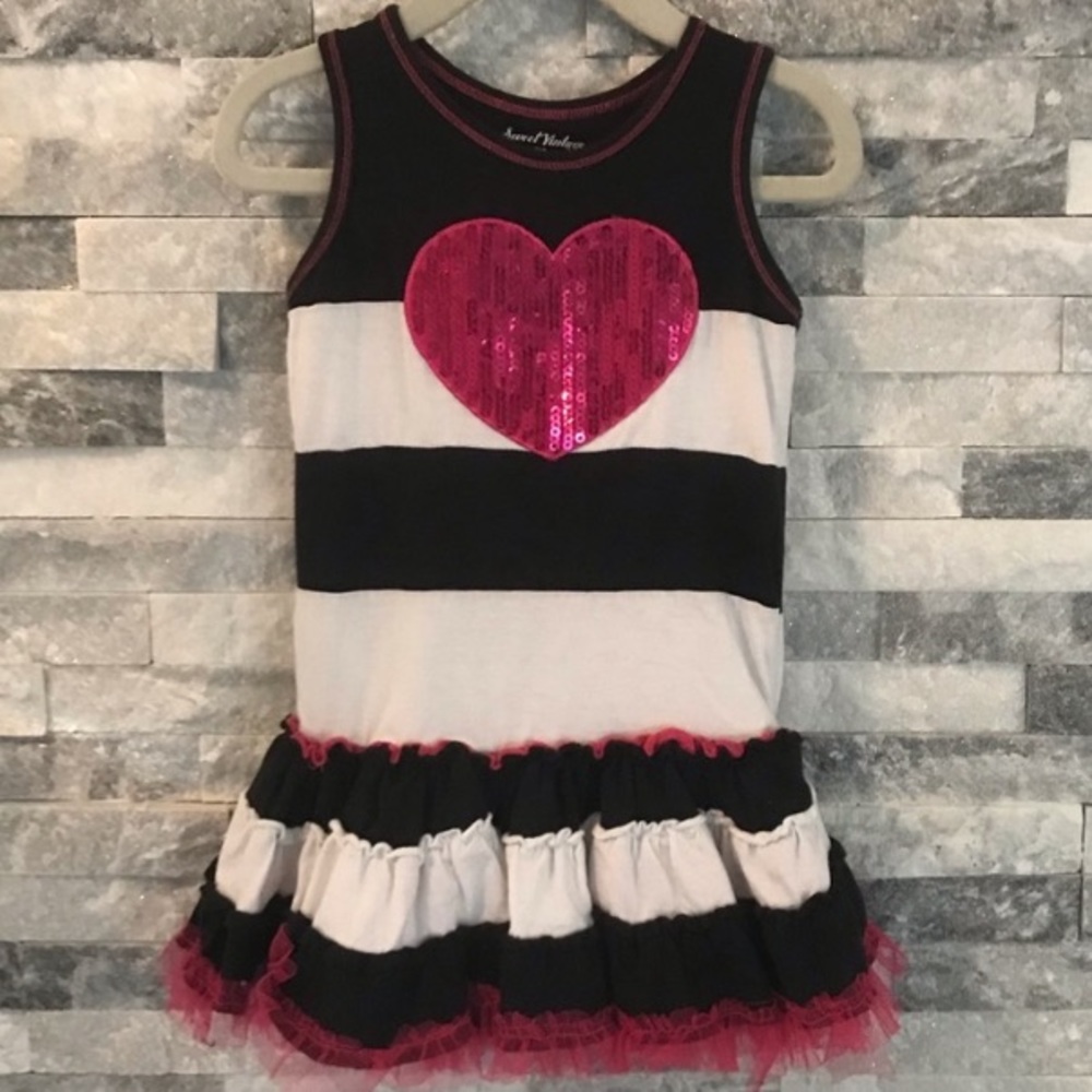 Girls Ruffles Bottom Heart Dress-LIKE NEW
